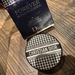 Brand new Dior cushion limited edition ( ON neutral shade )